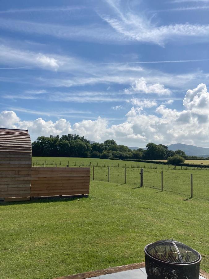 Abbey Farm Luxury Glamping Hotel Rhuddlan Exterior foto