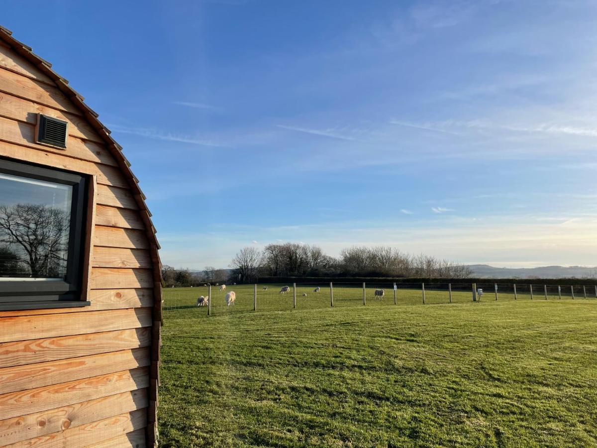 Abbey Farm Luxury Glamping Hotel Rhuddlan Exterior foto