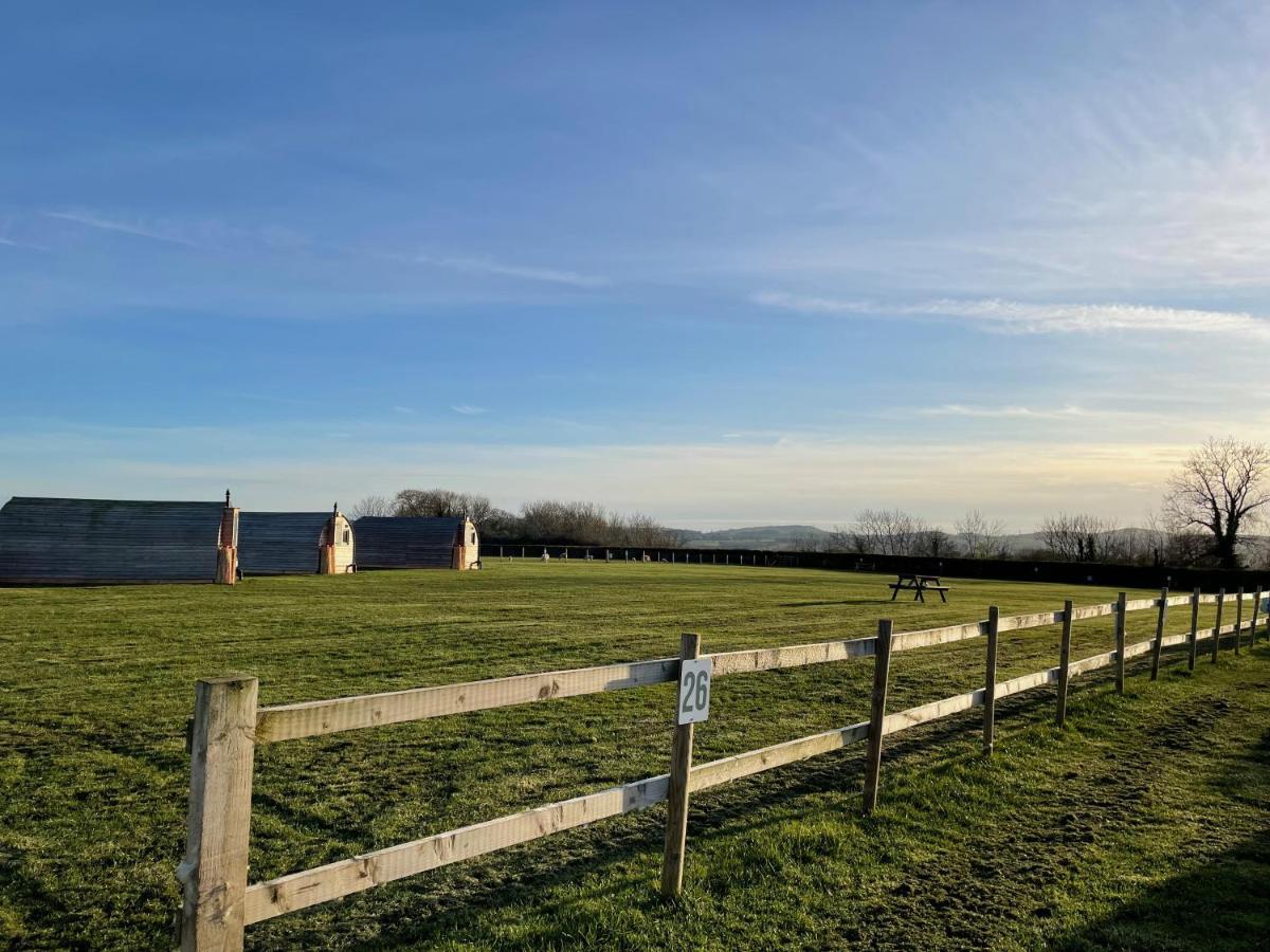 Abbey Farm Luxury Glamping Hotel Rhuddlan Exterior foto